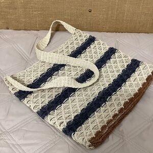 Raffia Woven Crossbody summer Beach Bag.